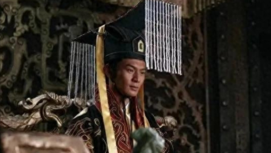 拉粪三轮车逆行泼小车一车粪,新奥彩2025历史开奖记录查询大全表图片,机构预测与落实方法揭秘_创意版V13.3